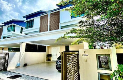 Batu Ferringhi Casa | Batu Ferringhi Luxurious Modern Designed 5BR House