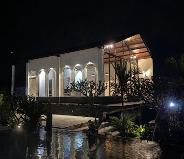 Toya Bungkah Casa | Batur Pyramid Guesthouse