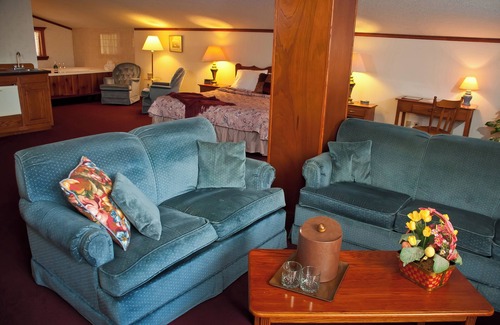 Eureka Springs Hotel | Bavarian Inn Lodge & Restaurant