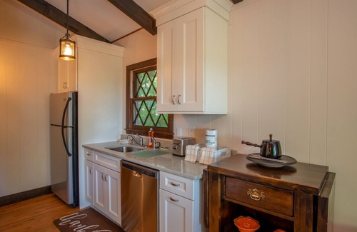 Beech Mountain Cabaña | Bavarian-Style Cottage on Beech Mountain