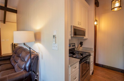Beech Mountain Cabaña | Bavarian-Style Cottage on Beech Mountain