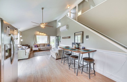 Greenwood Cabaña | 5 Acres & Deck: Scenic Greenwood Home w/ Mtn Views