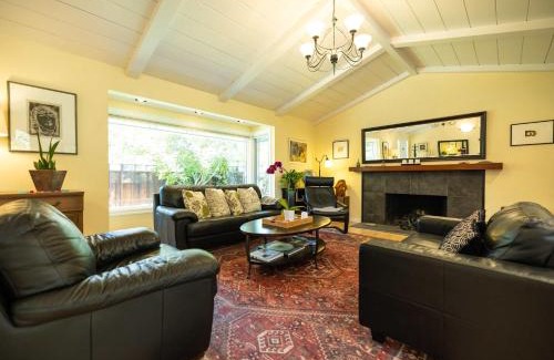 Rheem Valley Manor Casa | Bay Area Garden Retreat