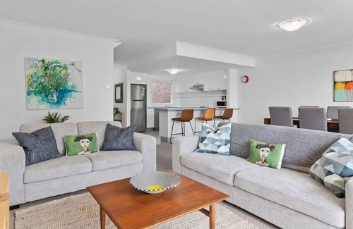 Nelson Bay Villa | Bay Bliss Coastal Villa within the CBD