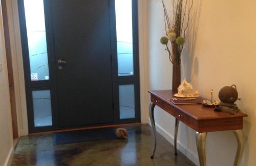 Coronet Bay Casa | Bay Breeze Beach Holiday Home