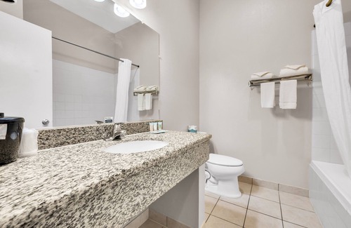 Seaside Hotel | Bay Breeze Inn