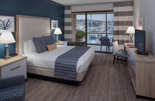La Playa Hotel | Bay Club Hotel & Marina