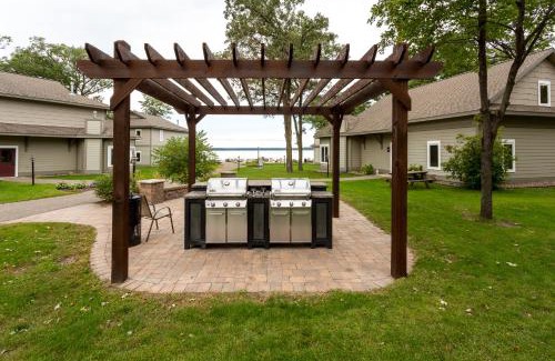 Nisswa Apartamento | Bay Colony Unit 763- Lower