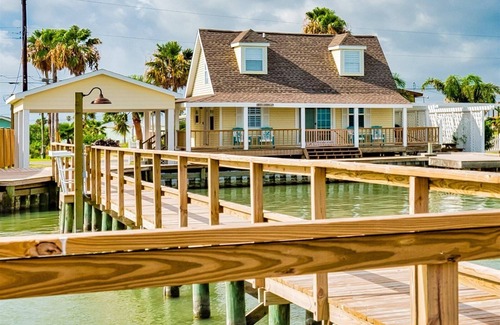 Rockport Cabaña | Bay Cottage