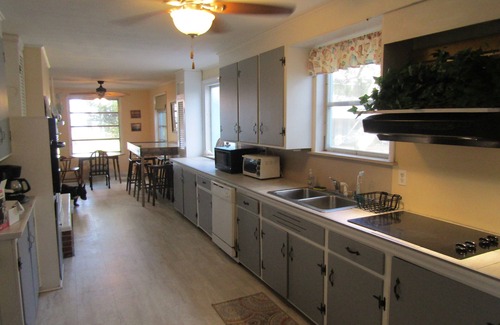 Panacea Casa | Bay Dreamin' the Forgotten Coast 4 BR/3 BA Waterfront Home on Ochlockonee Bay