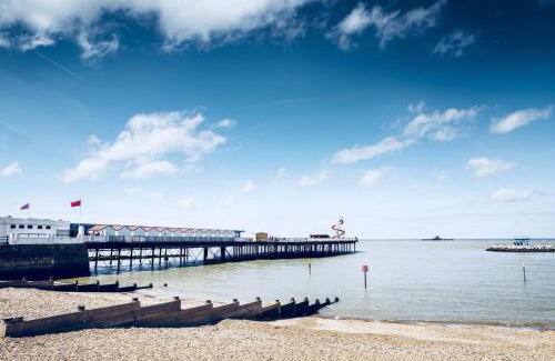 Herne Bay Apartamento | Bay escape beach apartment steps from the sea