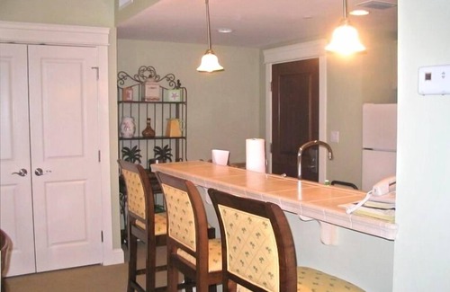Baytowne Wharf Condominio | Frente a la bahía, unidad final en el Grande!