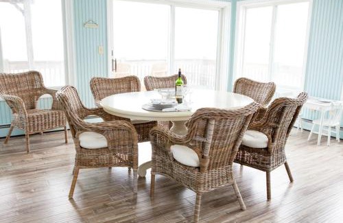 Beach Haven West Casa | Bay Front Home - Watch the sun rise over LBI. Pier for Boat/Swim/SUP/Kayak/Crab