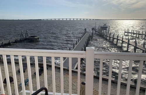 Beach Haven West Casa | Bay front with 120 ‘ pier for boating, swimming, crabbing . Beautiful Sunrises!