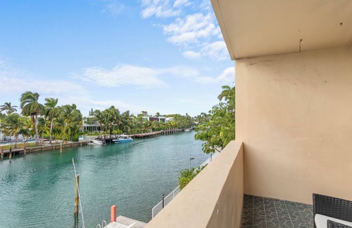 Bay Harbor Islands Apartamento | Bay Harbor Sunset Apt 3C