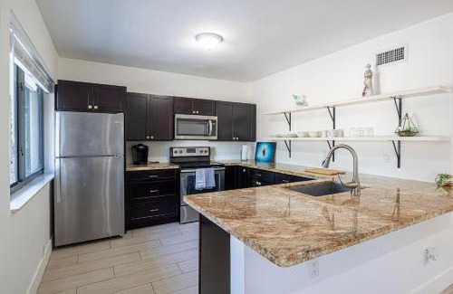 Bay Harbor Islands Apartamento | Bay Harbor Unit 3 Lovely 2 Bed 1 Bath Apartment