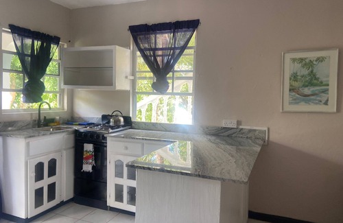 Rodney Bay Apartamento | Bay Heights Escape- Courtyard Studios