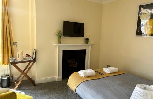 York Hotel | Bay Horse