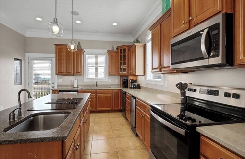 Sneads Ferry Casa | Bay Manor - Top tier home with everything to offer - Private Pool - Roof Top hot tub