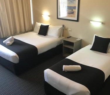 Glenelg South Hotel | Bay Motel Hotel
