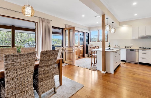 Woy Woy Bay Casa | Bay Retreat, a hidden gem!