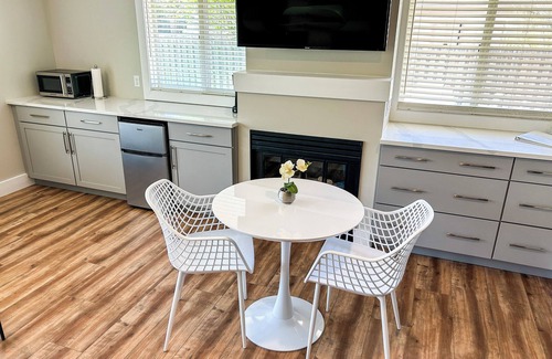 Traverse City Apartamento | Bay Town Suite - Hospitality By the Bay