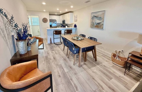 Innerarity Townhomes Casa | Bay View 108: Great Views, Pool & More!