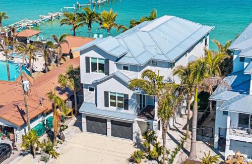 Anna Maria Casa | Bay View Beauty