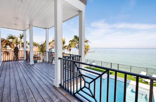 Anna Maria Casa | Bay View Beauty