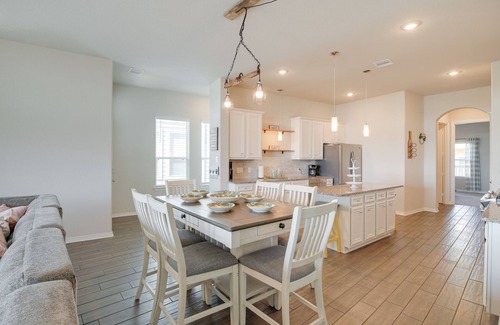 La Porte Casa | Bay-View La Porte Home Rental: Steps to Beach!
