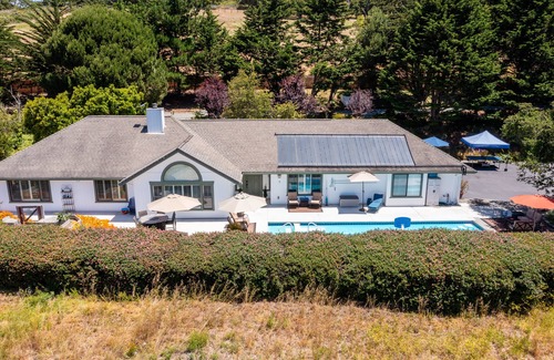 Watsonville Casa | Bay View Ridge: Secluded Home w/Pool and Hot Tub