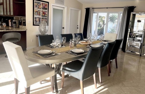 North Corals Villa | Bay View Villa Pool Pkg Wi-Fi 3 Beds 3 Bath 5 min Beach