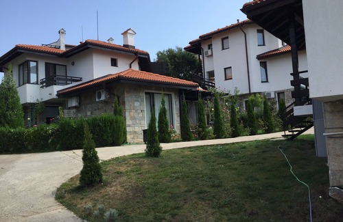 Kosharitsa Apartamento | Bay View Villas Apartments, Almond Mountain, Kosharitsa, Nr Sunny Beach