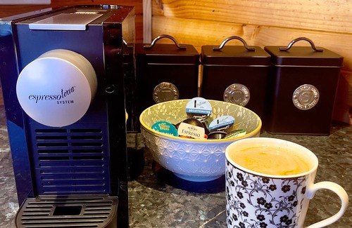 Stieglitz Casa | Bay views Escape: Relaxing Home for You and Your Family with outdoor EV Charger