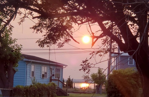 Chincoteague Casa | BAYDREAM BELIEVER Island getaway in a quiet neighborhood.