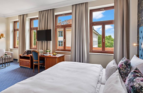 Innere Neustadt Hotel | Bayerischer Hof Dresden