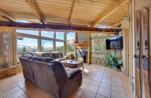 Bayfield Casa | Bayfield Cabin with Hot Tub and Striking Mountain View