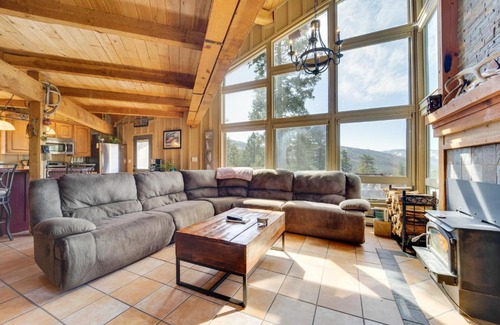 Bayfield Casa | Bayfield Cabin with Hot Tub and Striking Mountain View