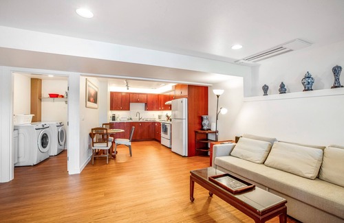 Adelma Beach Casa | Bayfront apartment with private patio, beach access, water views, AC & W/D