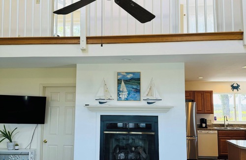 Frenchtown-Rumbly Casa | Bayfront Beauty with Beach and Boatslip!!