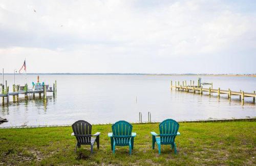 Colington Harbour Casa | Bayfront Bliss - All New for 2025 w Spa & GameRoom