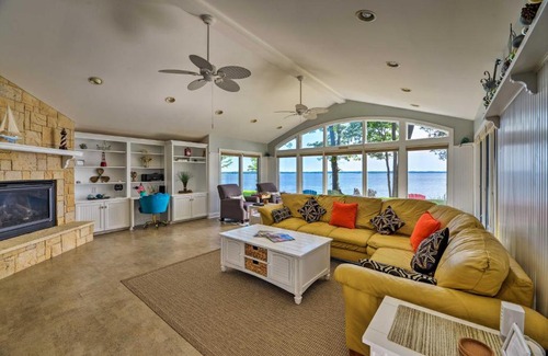 Chocowinity Casa | Bayfront Blounts Creek Home Private Beach and Dock!