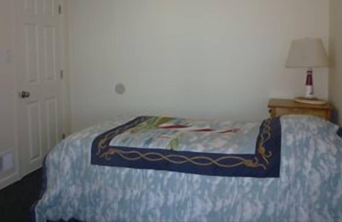 North Beach Haven Apartamento | Bayfront classic beach beach house