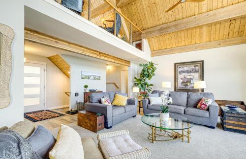 Poulsbo Casa | Bayfront Home with Private Beach in Poulsbo!