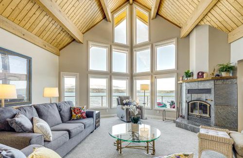 Poulsbo Casa | Bayfront Home with Private Beach in Poulsbo!