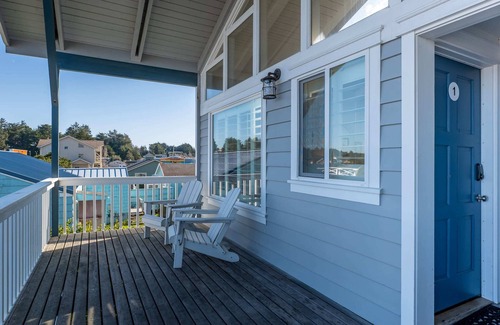 Bandon Casa | Bayfront Master Suite | Bandon Marina Inn