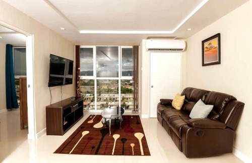 Portmore Casa | BayFront Ocean View Vacation Home