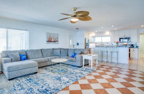 Panacea Casa | Bayfront Property/ Ocean Views/ Boat Dock/ Kayak/Large Parking/ Dog Friendly