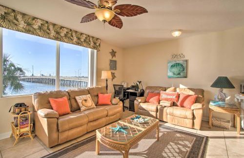 St. Petersburg - Clearwater Apartamento | Bayfront Retreat Private Balcony and Pool Access!