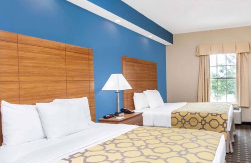 Southpoint Hotel | Baymont by Wyndham Jacksonville/Butler Blvd